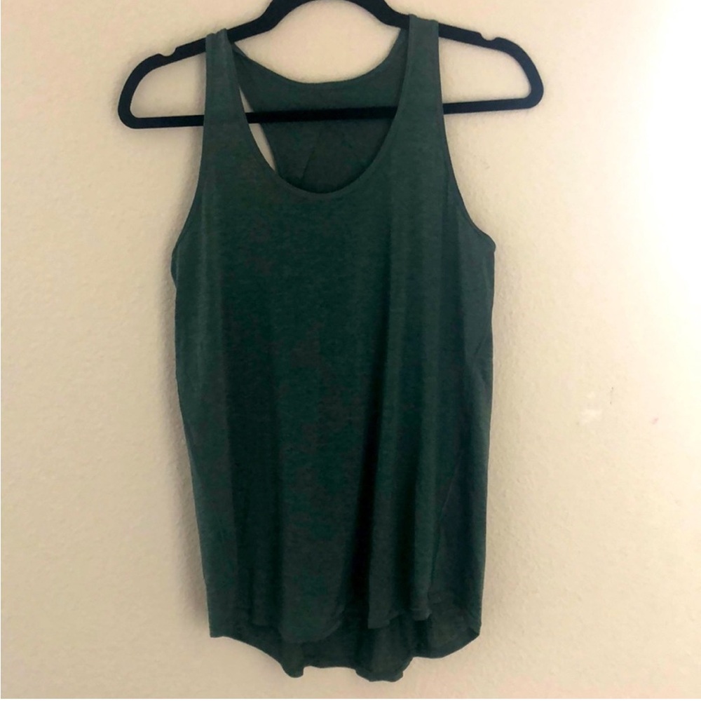 Lululemon essential tank - size 4